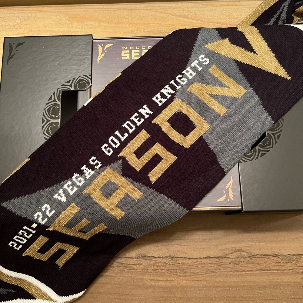 NEW Vegas Golden Knights Season Ticket Member Box Scarf - Picture 6 of 8